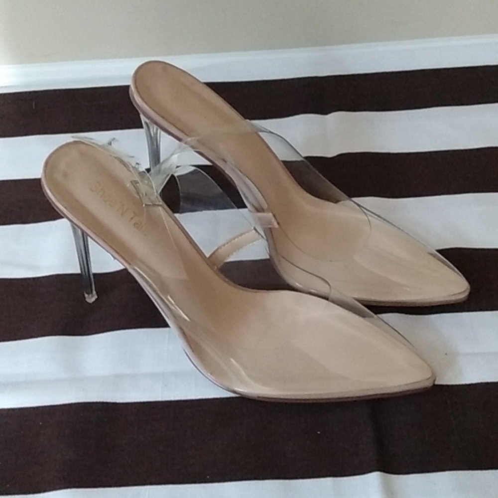 Shoes - Picture 2 of 9